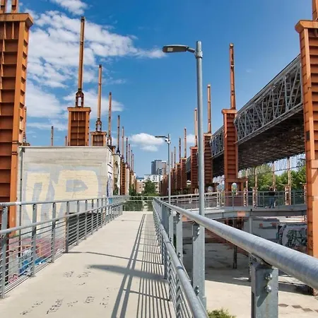 Juventus-porta Susa Private Parking&netflix